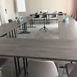 ホテル Campanile Leipzig Halle Airport シュクロイディッツ