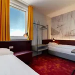 Campanile Leipzig Halle Airport ホテル 3*