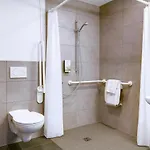 ホテル Campanile Leipzig Halle Airport シュクロイディッツ