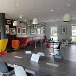 ホテル Campanile Leipzig Halle Airport シュクロイディッツ
