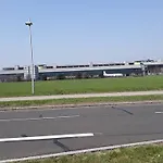 Campanile Leipzig Halle Airport ホテル シュクロイディッツ