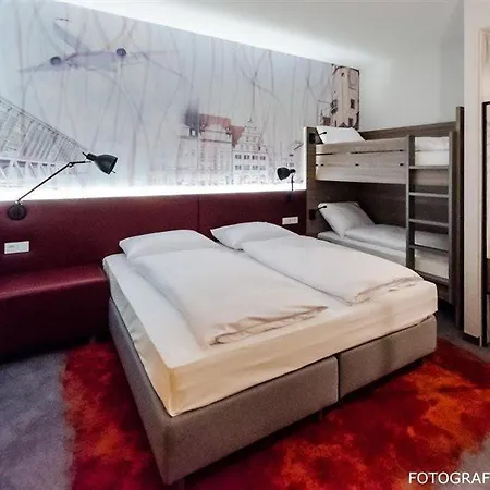 Отель Campanile Leipzig Halle Airport