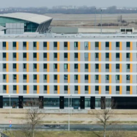 Campanile Leipzig Halle Airport Отель