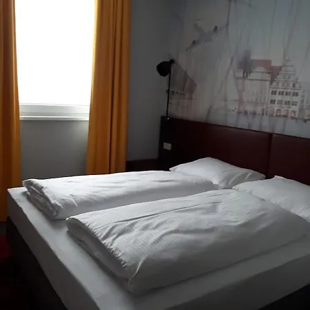 Отель Campanile Leipzig Halle Airport 3*