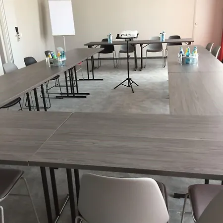 Отель Campanile Leipzig Halle Airport Шкойдиц