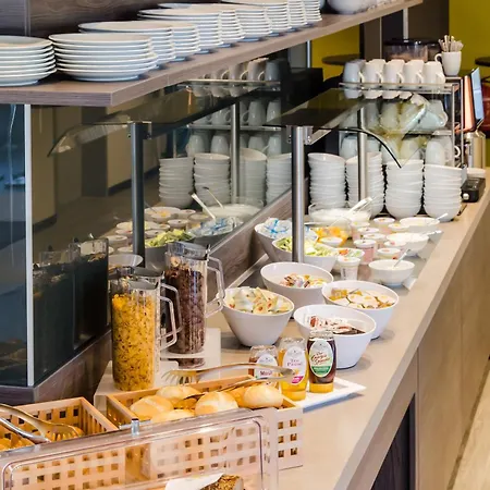 Campanile Leipzig Halle Airport Отель