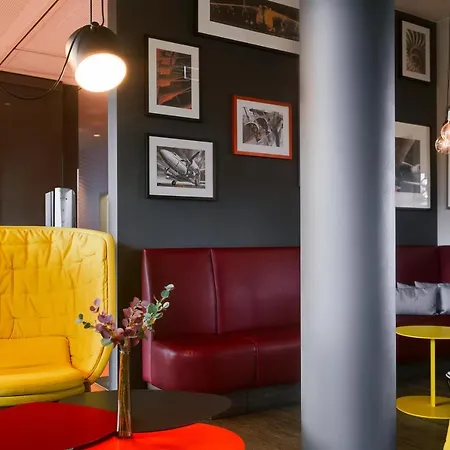 Отель Campanile Leipzig Halle Airport 3*