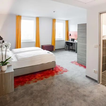 Hotel Campanile Leipzig Halle Airport 3*