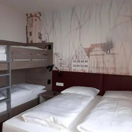 Hotel Campanile Leipzig Halle Airport 3*