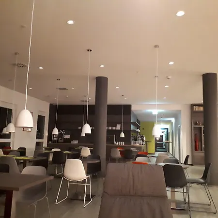 Campanile Leipzig Halle Airport שקאודיטז