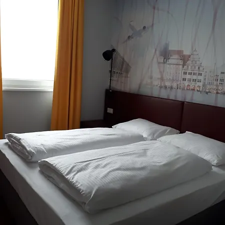 Отель Campanile Leipzig Halle Airport Шкойдиц