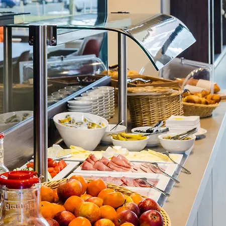 Campanile Leipzig Halle Airport Отель 3*