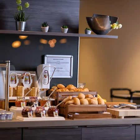 Отель Campanile Leipzig Halle Airport 3*