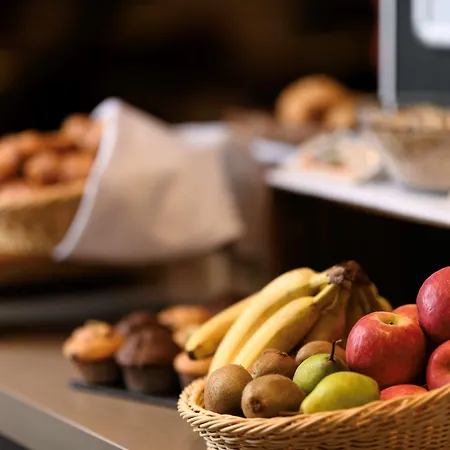 Отель Campanile Leipzig Halle Airport