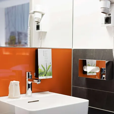 Campanile Leipzig Halle Airport Отель 3*