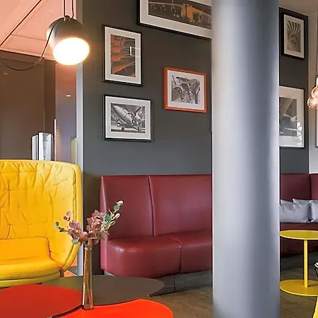 Campanile Leipzig Halle Airport Hotell 3*
