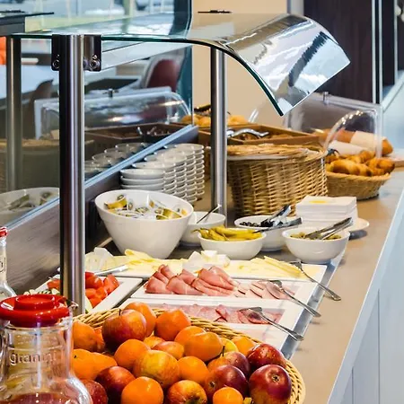 Campanile Leipzig Halle Airport Отель