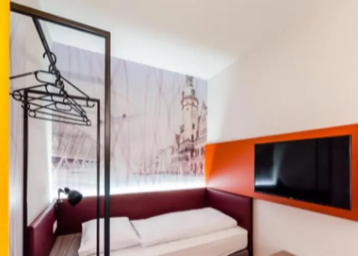 Campanile Leipzig Halle Airport מלון 3*