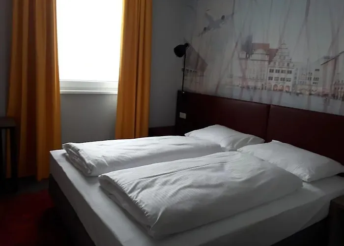 Hotel Campanile Leipzig Halle Airport 3*