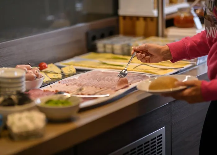 Campanile Leipzig Halle Airport Hotel 3*