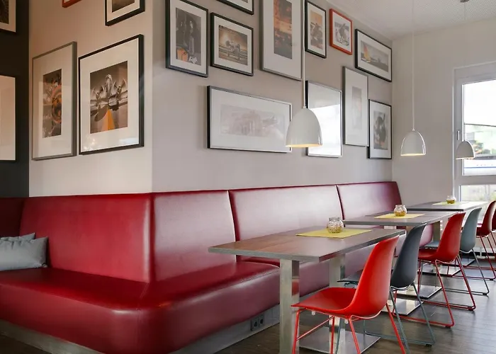 Campanile Leipzig Halle Airport מלון שקאודיטז