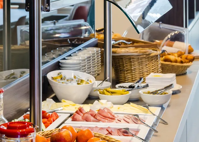 Campanile Leipzig Halle Airport Hotel 3*