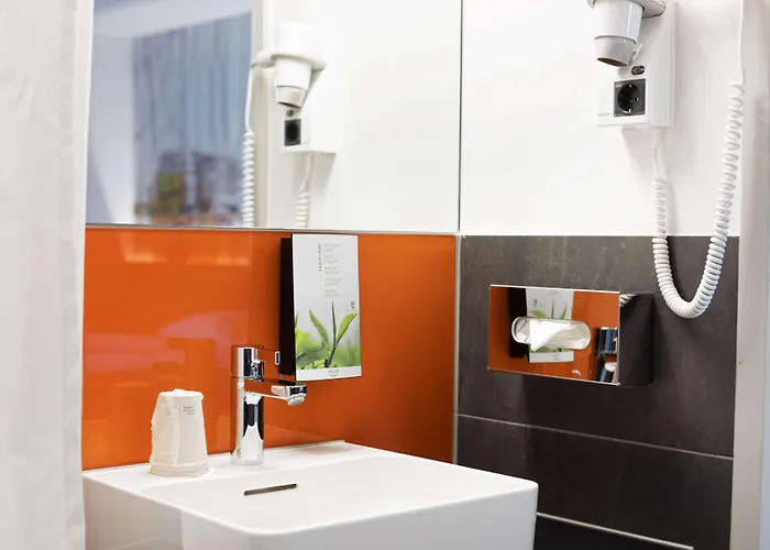 Campanile Leipzig Halle Airport Hotel 3*